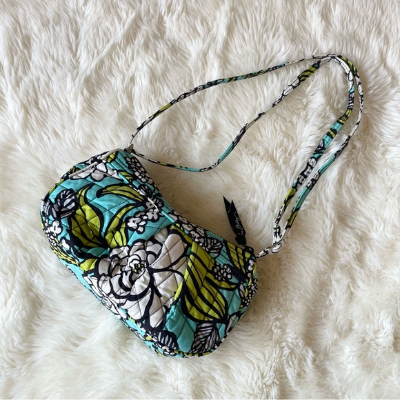 Vera Bradley Handbags - Vera Bradley “Frannie” bag in Island Blooms